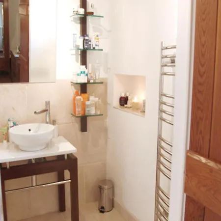 Charming Mansion With Private Swimming Pool In Peaceful, Wooded Area Juillac (Gironde)